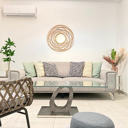 P&P Boutique Apartments Atene Esterno foto